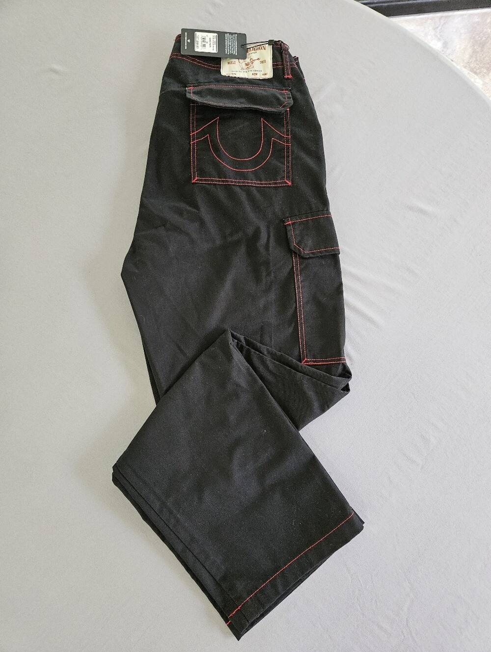 True Religion Cargo Pants Size 34 Jet Black TR-V Red 108335